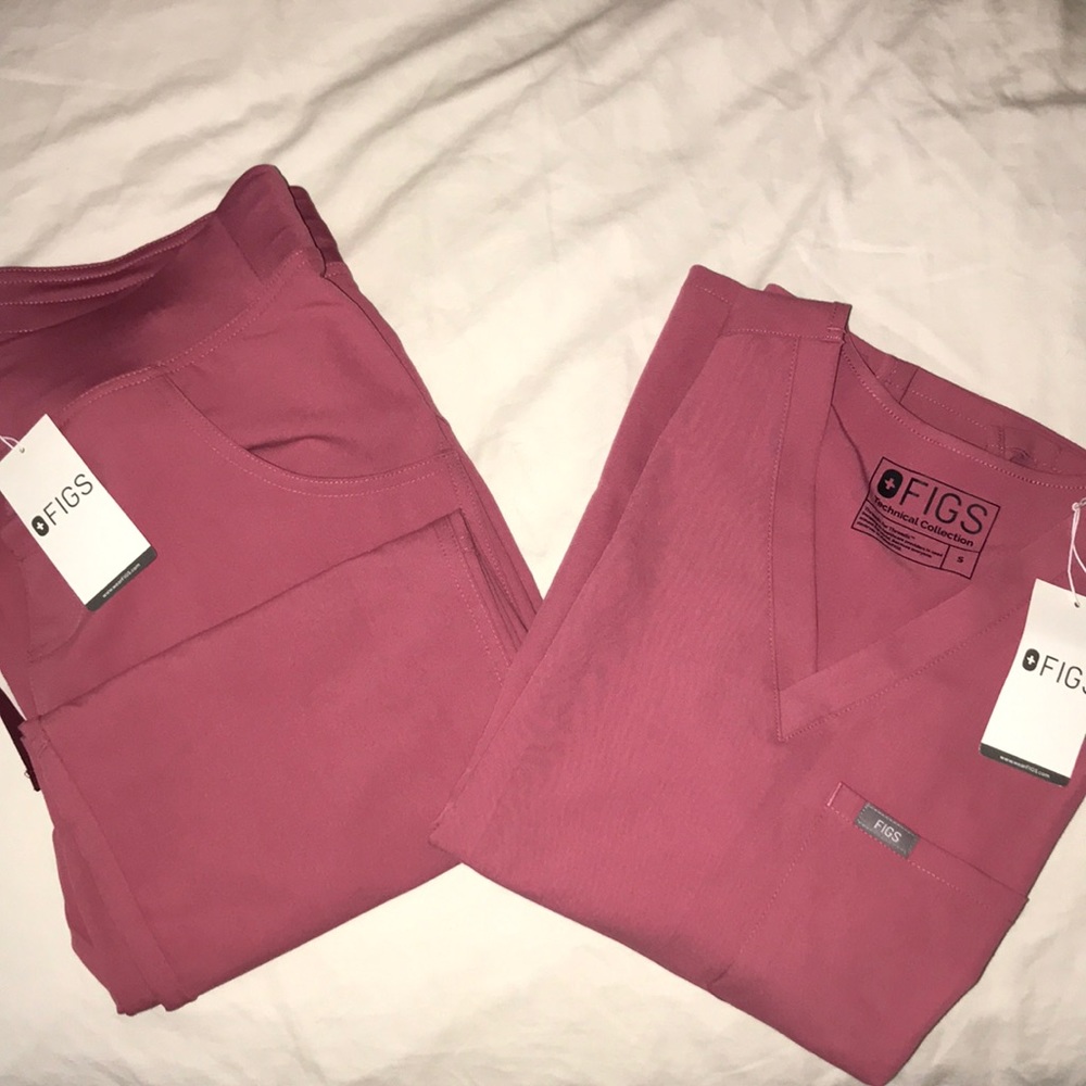 Fig quartz / pink / mauve scrub set (small)